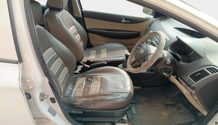 2014 Hyundai i20 SPORTZ 1.2, Petrol, Manual, 46,870 km, interior