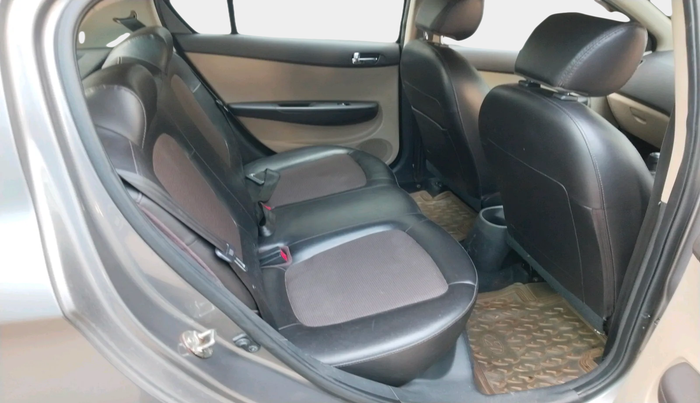 2013 Hyundai i20 MAGNA (O) 1.2, Petrol, Manual, 57,625 km, interior