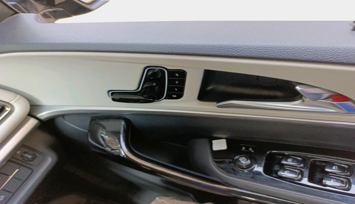 2024 Mahindra XUV700 AX 7 LUXURY D AT 7 STR, Diesel, Automatic, 23,925 km, interior