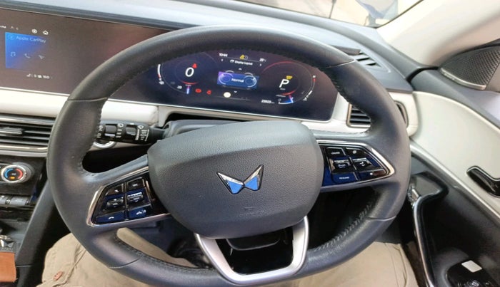 2024 Mahindra XUV700 AX 7 LUXURY D AT 7 STR, Diesel, Automatic, 23,925 km, interior