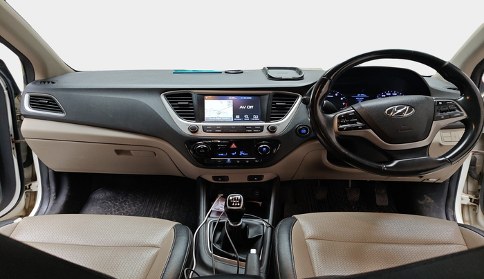2017 Hyundai Verna 1.6 VTVT SX O, Petrol, Manual, 77,191 km, interior