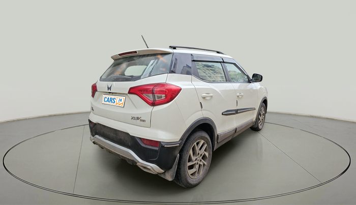 2023 Mahindra XUV300 W8 (O) 1.2 PETROL AMT, Petrol, Automatic, 17,550 km, exterior