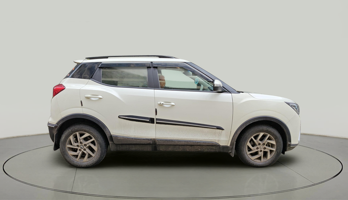 2023 Mahindra XUV300 W8 (O) 1.2 PETROL AMT, Petrol, Automatic, 17,550 km, exterior
