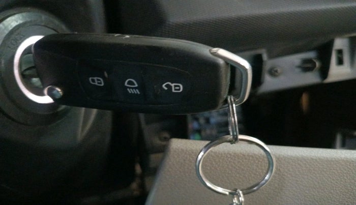 2018 Tata Tiago XZ PETROL, Petrol, Manual, 66,682 km, interior