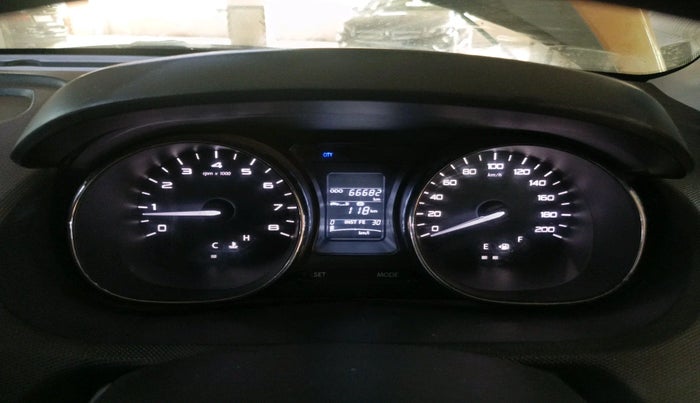2018 Tata Tiago XZ PETROL, Petrol, Manual, 66,682 km, interior
