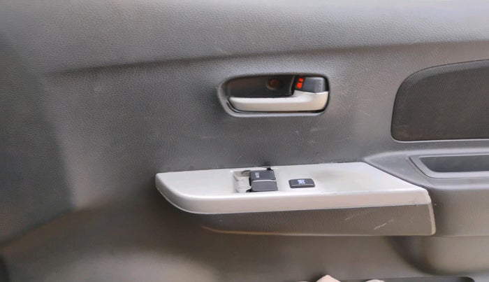 2012 Maruti Wagon R 1.0 LXI CNG, Petrol, Manual, 1,19,390 km, interior