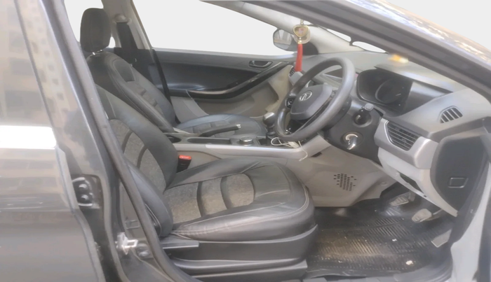 2018 Tata NEXON XM PETROL, Petrol, Manual, 52,598 km, interior