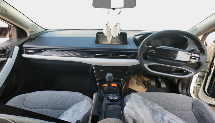 2025 Tata Curvv Pure Plus 1.2 Petrol 6MT, Petrol, Manual, 224 km, interior