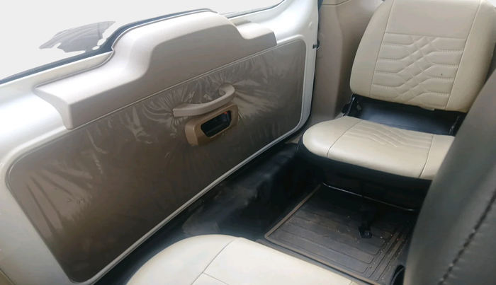 2023 Mahindra BOLERO NEO N10 R, Diesel, Manual, 11,572 km, interior