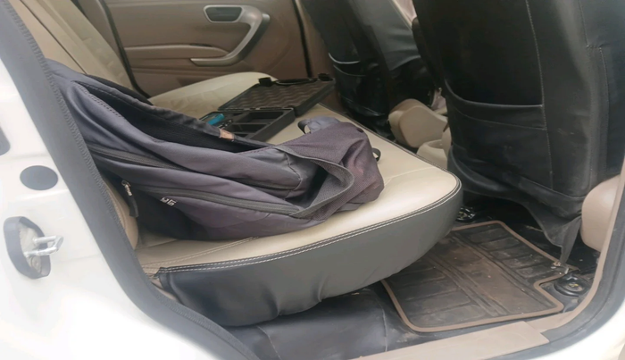 2023 Mahindra BOLERO NEO N10 R, Diesel, Manual, 11,572 km, interior