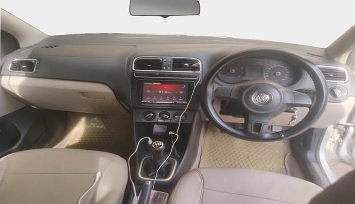 2011 Volkswagen Polo HIGHLINE1.2L, Petrol, Manual, 1,23,116 km, interior