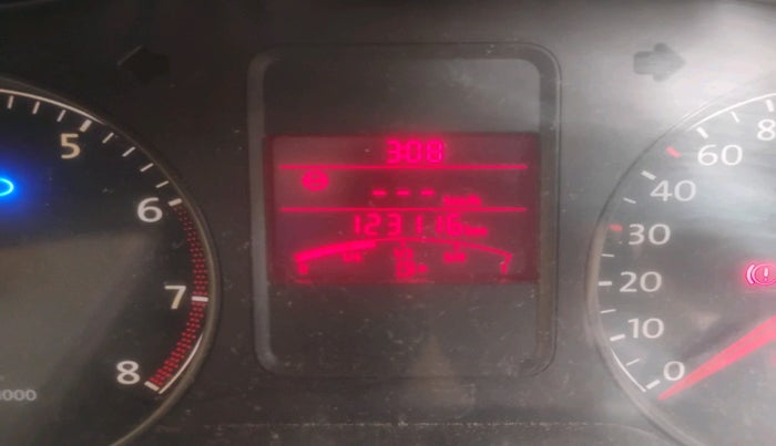 2011 Volkswagen Polo HIGHLINE1.2L, Petrol, Manual, 1,23,116 km, interior