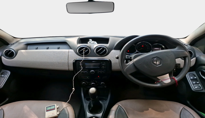 2015 Renault Duster RXL PETROL, Petrol, Manual, 29,940 km, interior