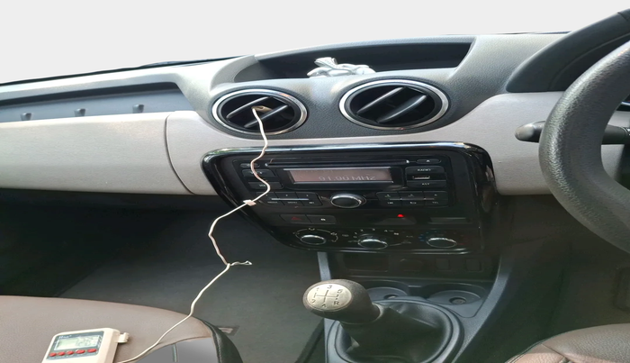 2015 Renault Duster RXL PETROL, Petrol, Manual, 29,940 km, interior