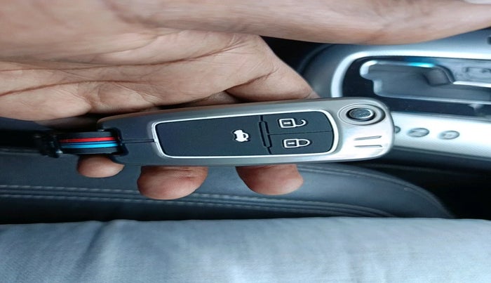 2011 Chevrolet Cruze LTZ AT, Diesel, Automatic, 97,470 km, interior