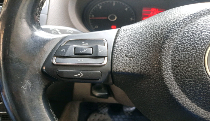 2013 Volkswagen Vento HIGHLINE DIESEL 1.6, Diesel, Manual, 1,14,654 km, interior