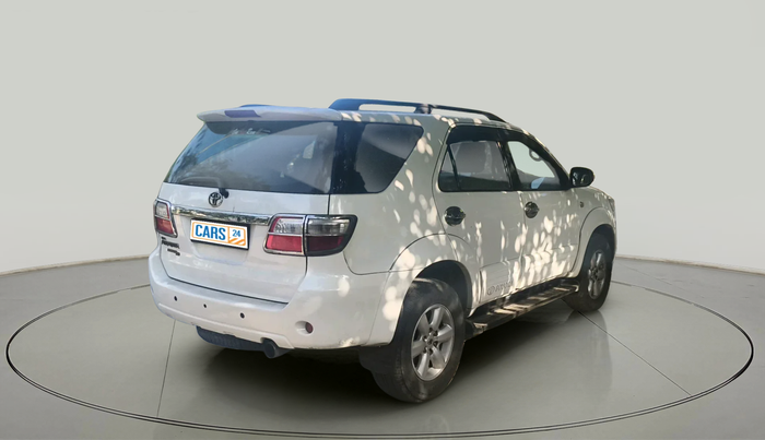 2011 Toyota Fortuner 3.0 4X4 MT, Diesel, Manual, 1,17,623 km, exterior