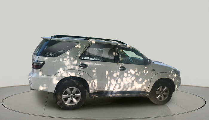 2011 Toyota Fortuner 3.0 4X4 MT, Diesel, Manual, 1,17,623 km, exterior