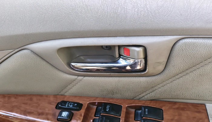 2011 Toyota Fortuner 3.0 4X4 MT, Diesel, Manual, 1,17,623 km, interior