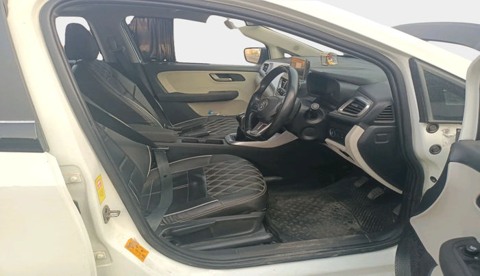 2023 Tata ALTROZ XZ PLUS SUNROOF CNG, CNG, Manual, 42,188 km, interior