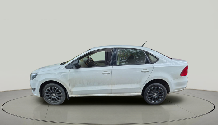 2015 Skoda Rapid 1.6 MPI STYLE PLUS AT, Petrol, Automatic, 54,773 km, exterior