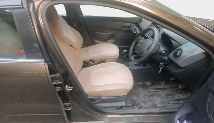 2016 Renault Kwid RXT 0.8, Petrol, Manual, 63,863 km, interior