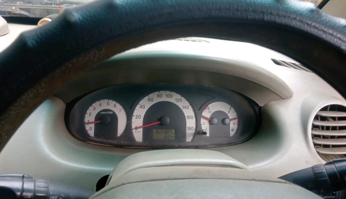 2010 Mahindra Xylo E4 BS-III, Diesel, Manual, 1,62,384 km, interior