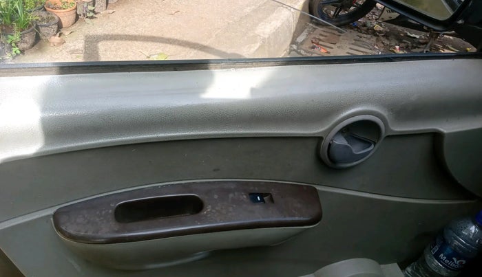 2010 Mahindra Xylo E4 BS-III, Diesel, Manual, 1,62,384 km, interior