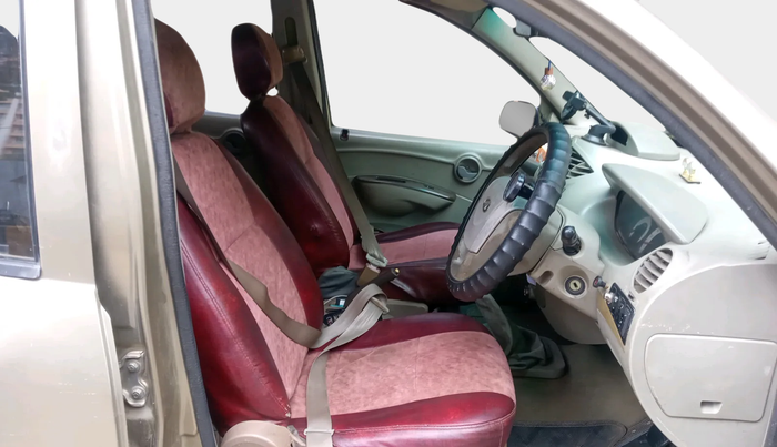 2010 Mahindra Xylo E4 BS-III, Diesel, Manual, 1,62,384 km, interior