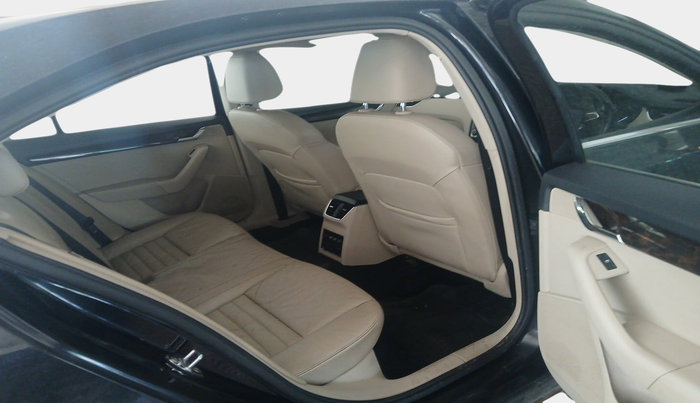 2015 Skoda Octavia STYLE PLUS AT 1.8 TSI, Petrol, Automatic, 67,000 km, interior