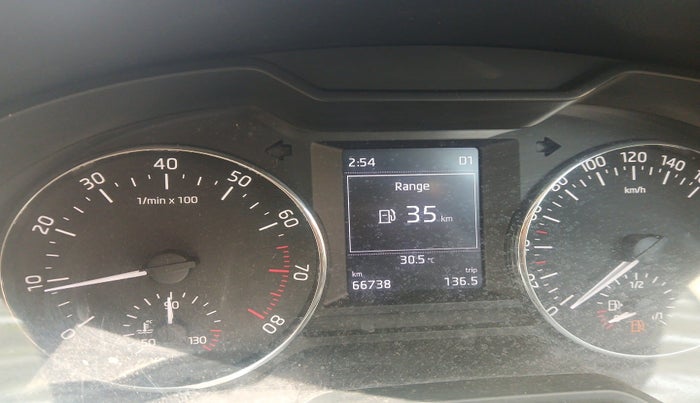 2015 Skoda Octavia STYLE PLUS AT 1.8 TSI, Petrol, Automatic, 67,000 km, interior