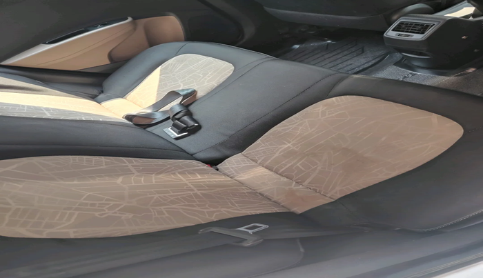 2016 Hyundai Grand i10 ASTA (O) AT 1.2 KAPPA VTVT, Petrol, Automatic, 94,200 km, interior