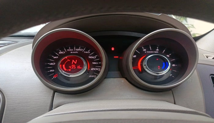 2012 Mahindra XUV500 W8, Diesel, Manual, 43,516 km, interior