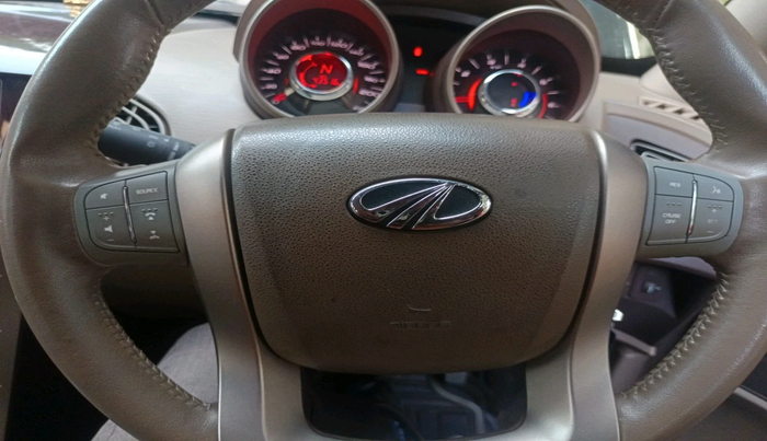 2012 Mahindra XUV500 W8, Diesel, Manual, 43,516 km, interior
