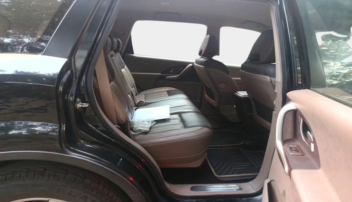 2012 Mahindra XUV500 W8, Diesel, Manual, 43,516 km, interior