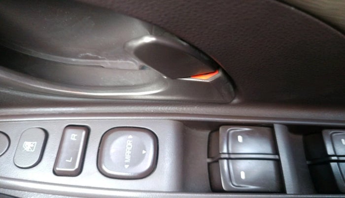 2012 Mahindra XUV500 W8, Diesel, Manual, 43,516 km, interior