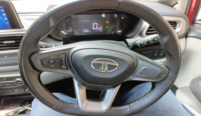 2023 Tata ALTROZ XZ PLUS O SUNROOF CNG, Petrol, Manual, 35,885 km, interior
