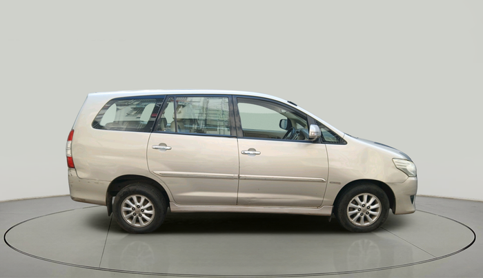 2013 Toyota Innova 2.5 VX 7 STR, Diesel, Manual, 96,252 km, exterior