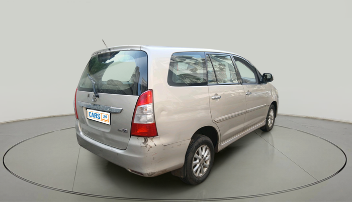 2013 Toyota Innova 2.5 VX 7 STR, Diesel, Manual, 96,252 km, exterior