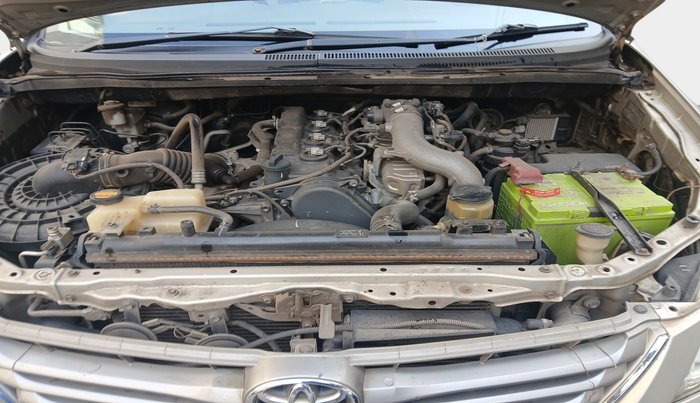 2013 Toyota Innova 2.5 VX 7 STR, Diesel, Manual, 96,252 km, exterior