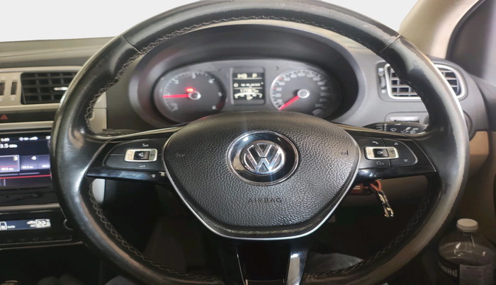 2018 Volkswagen Ameo HIGHLINE PLUS 1.5L AT 16 ALLOY, Diesel, Automatic, 1,17,367 km, interior