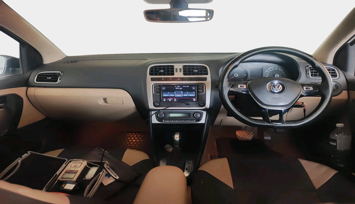 2018 Volkswagen Ameo HIGHLINE PLUS 1.5L AT 16 ALLOY, Diesel, Automatic, 1,17,367 km, interior