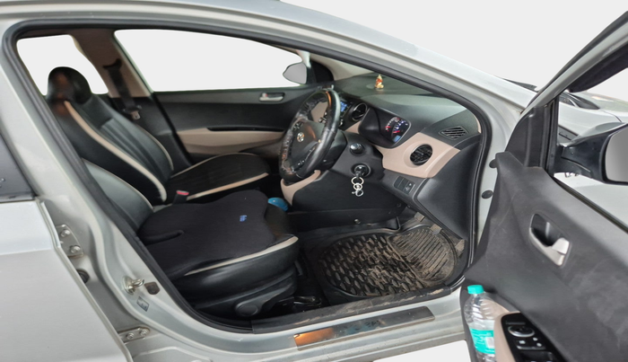 2014 Hyundai Xcent S 1.2, Petrol, Manual, 1,22,129 km, interior