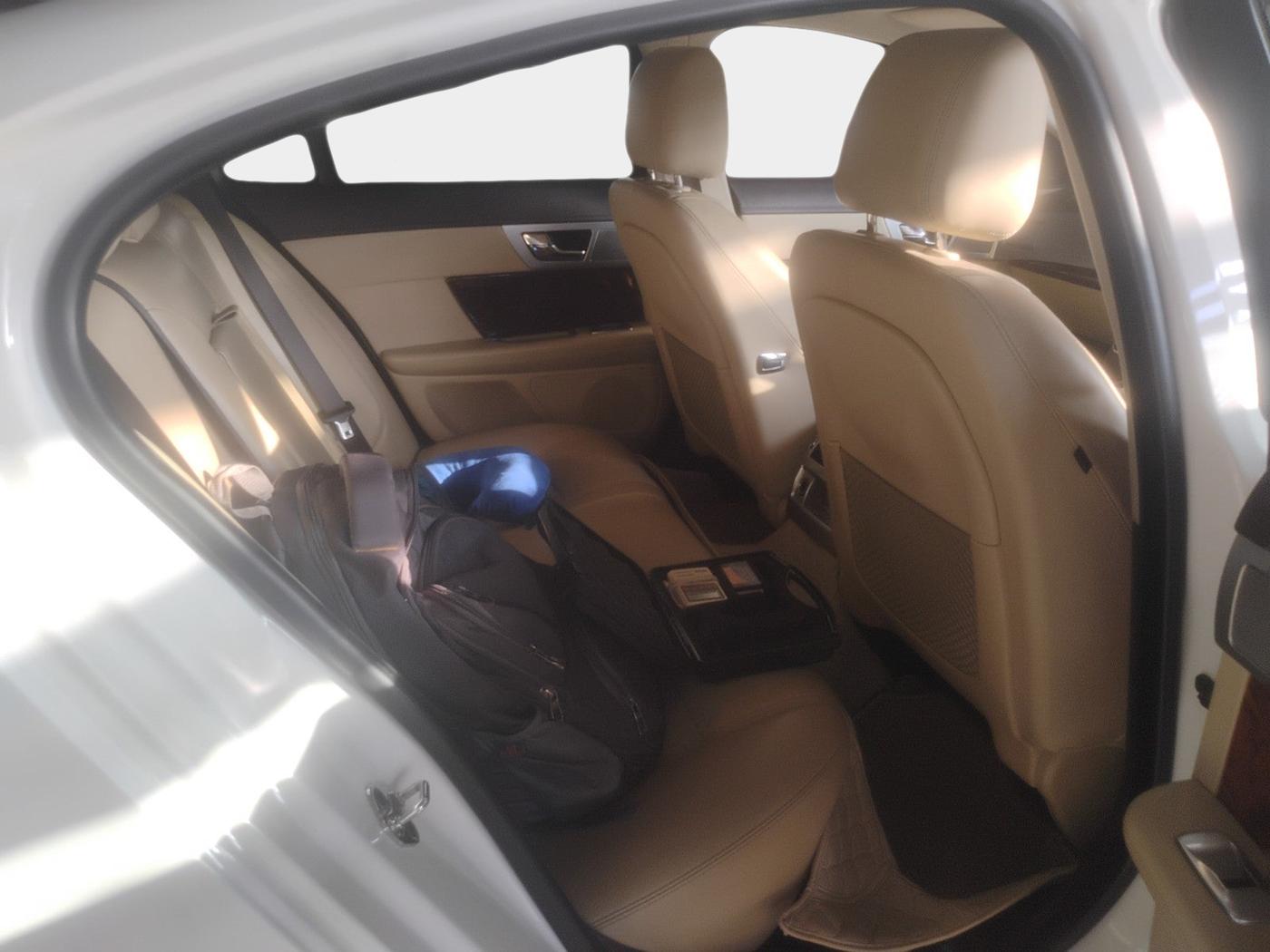 2013 Jaguar XF 3.0 DIESEL, Diesel, Automatic, 37,500 km, interior