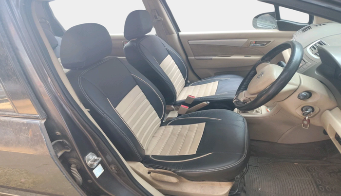 2015 Maruti Ertiga VXI CNG, Petrol, Manual, 1,71,644 km, interior