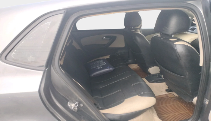 2012 Volkswagen Polo HIGHLINE DIESEL, Diesel, Manual, 1,09,656 km, interior