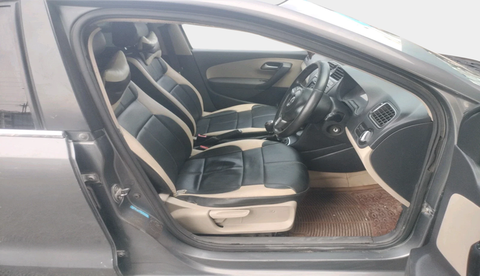 2012 Volkswagen Polo HIGHLINE DIESEL, Diesel, Manual, 1,09,656 km, interior