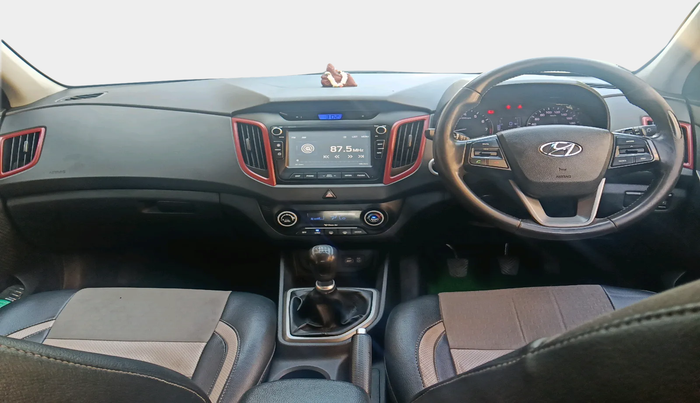 2016 Hyundai Creta SX PLUS  ANNIVERSARY EDITION 1.6 PETROL, Petrol, Manual, 1,76,590 km, interior