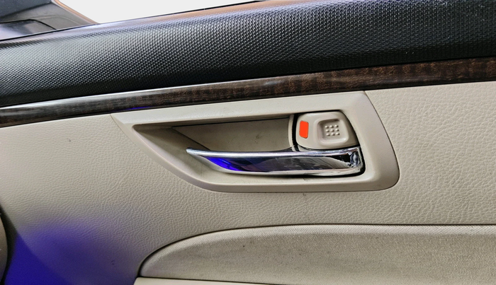 2015 Maruti Swift Dzire VDI, Diesel, Manual, 2,38,286 km, interior