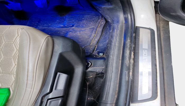 2020 KIA SELTOS HTX 1.5 PETROL, Petrol, Manual, 1,01,816 km, interior